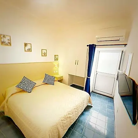 Vista Mare Bb Bed & Breakfast 4*
